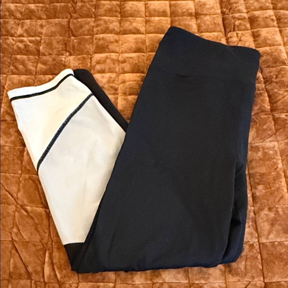 Mono B Black and White Active Leggings